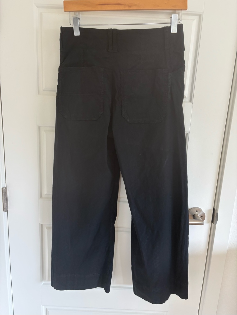 Anthropologie black Capri pants 28 petite - Picture 2 of 3